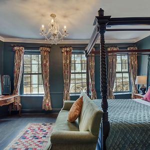 Four Poster Double Bed